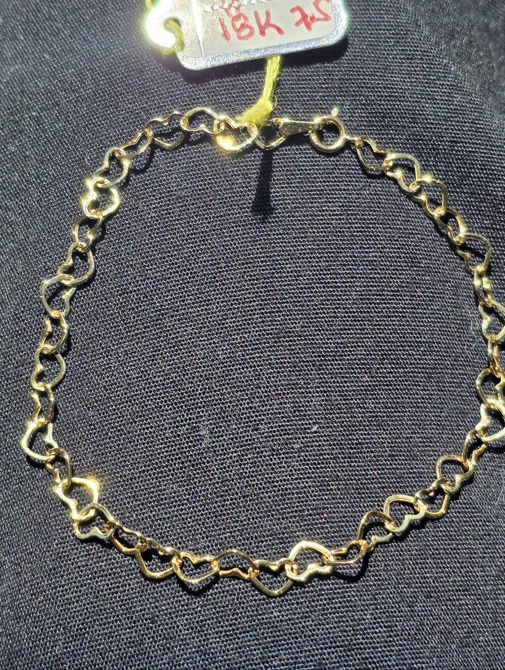 ✨️🎀 18K Gold Heart Link Bracelet🎀✨️ - Picture 2 of 3